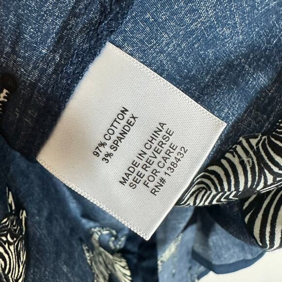 Modcloth Zebra A New Classic Button Up Top Womans Small Novelty Career Work - Picture 9 of 10